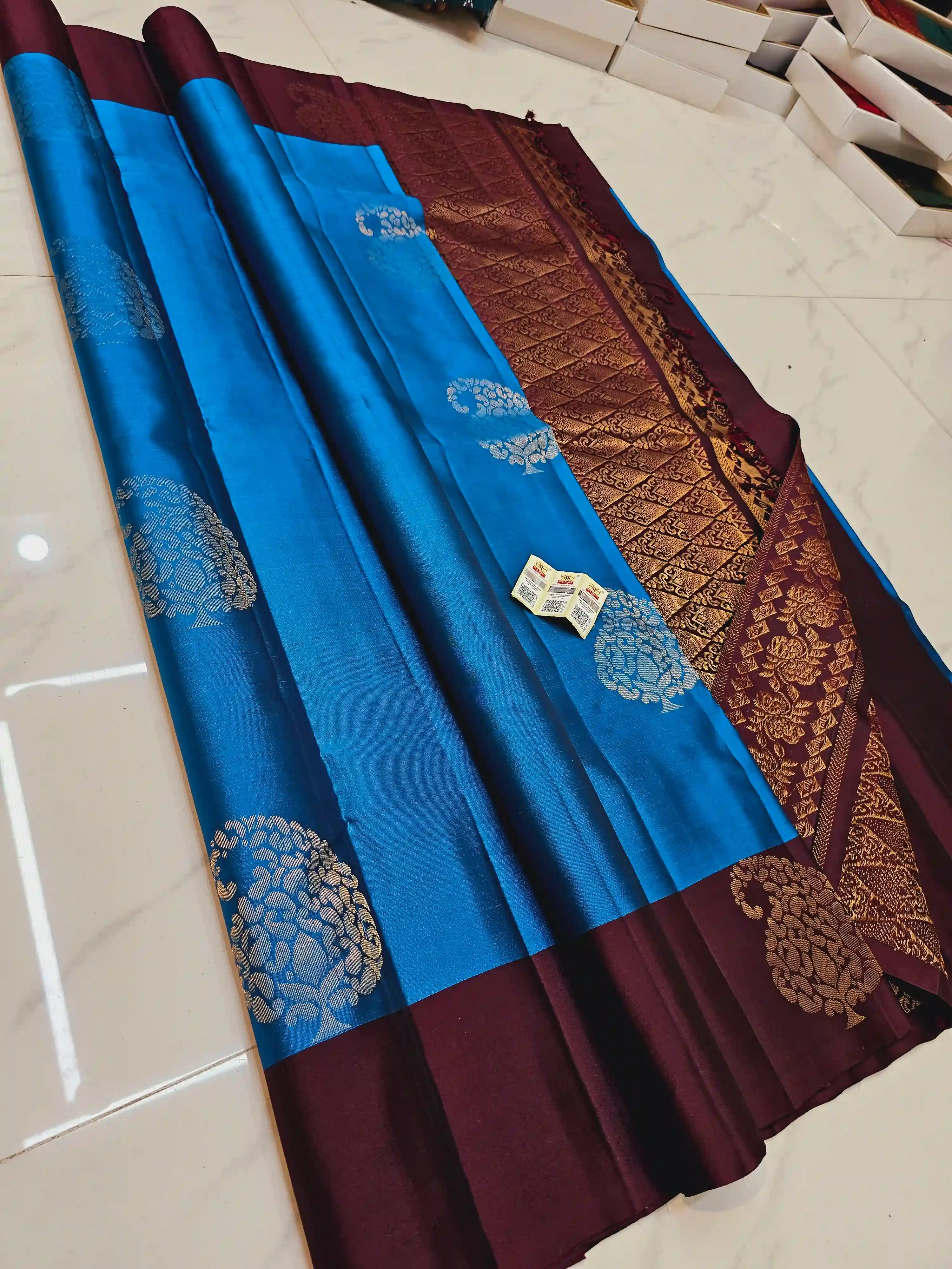 Kanchipuram traditional korvai soft-silk and light-weight sarees designed with passion and rich look saree floral